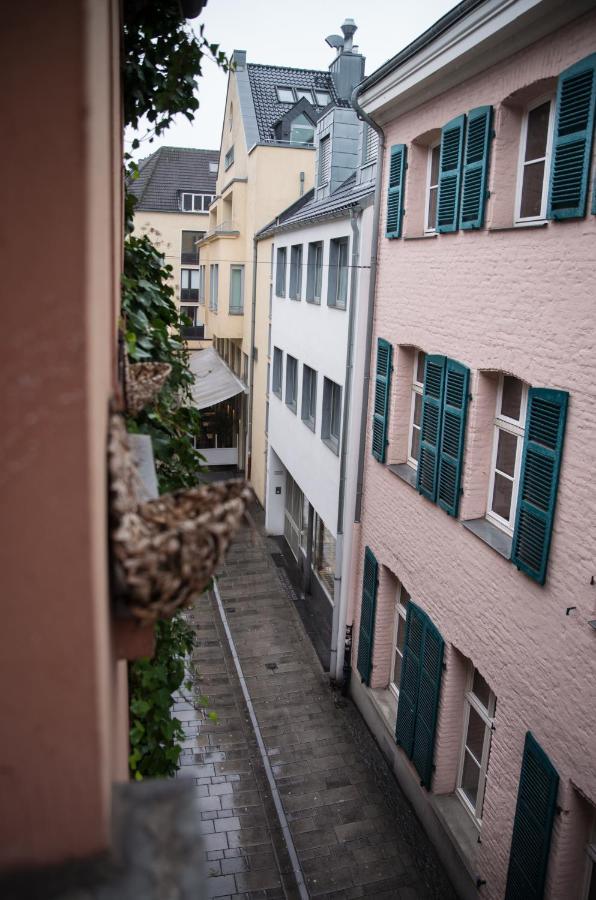 Altstadt Apartment Alisa Dusseldorf Bagian luar foto